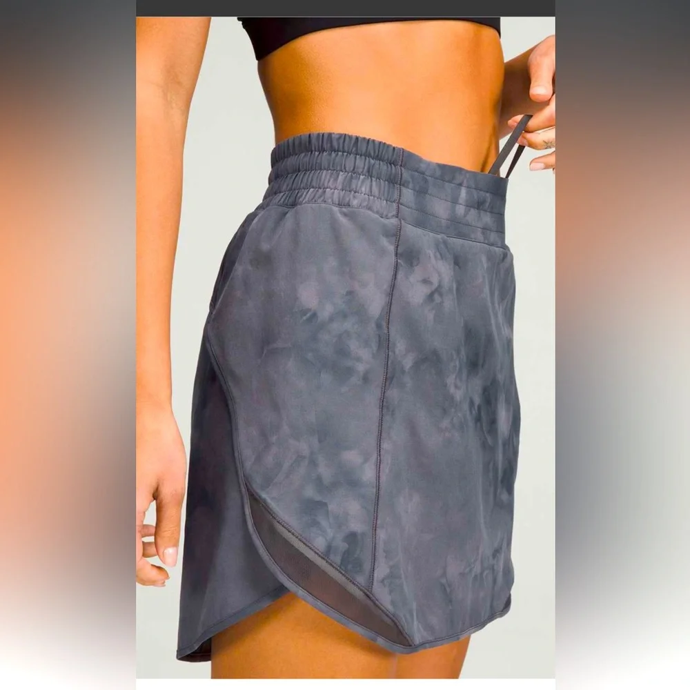 NWT RARE Lululemon Hotty Hot High-Rise Skirt *Long |Diamond Dye Pitch Grey, 4